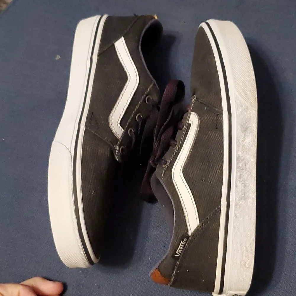 VANS GREY DENIM LOW TOP SKATEBOARDING‎ SHOES & TEE Y SZ 5, women's 6.5